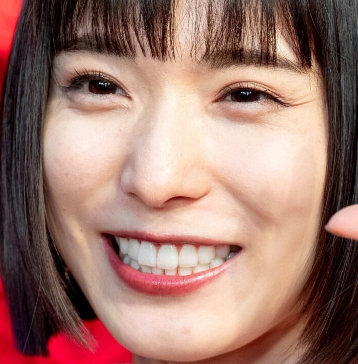 松岡茉優の顔マンコ高画質画像